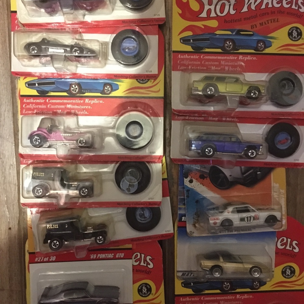Collectors - Picture 2 of 3